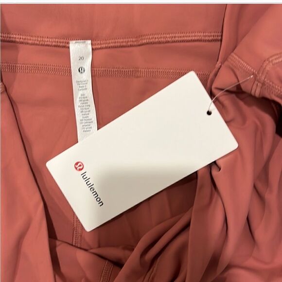 Nwt lululemon athletica Groove flare leg pants. - Picture 3 of 6